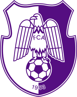 FC Argeș crest